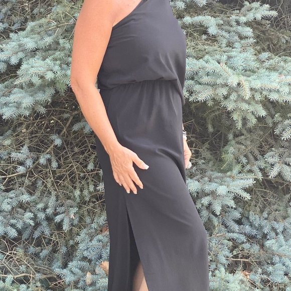 Black Long One Shoulder Maxi Length Dress Side Slit New - Picture 5 of 5